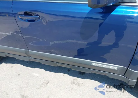 2011 Subaru Outback 3.6R Premium z USA, uszkodzony, nr VIN 4S4BRDGCXB2384149